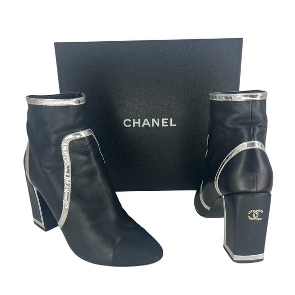 Chanel Interlocking CC Black Leather and Grosgrain Ankle Booties EU 39 - Picture 1 of 16